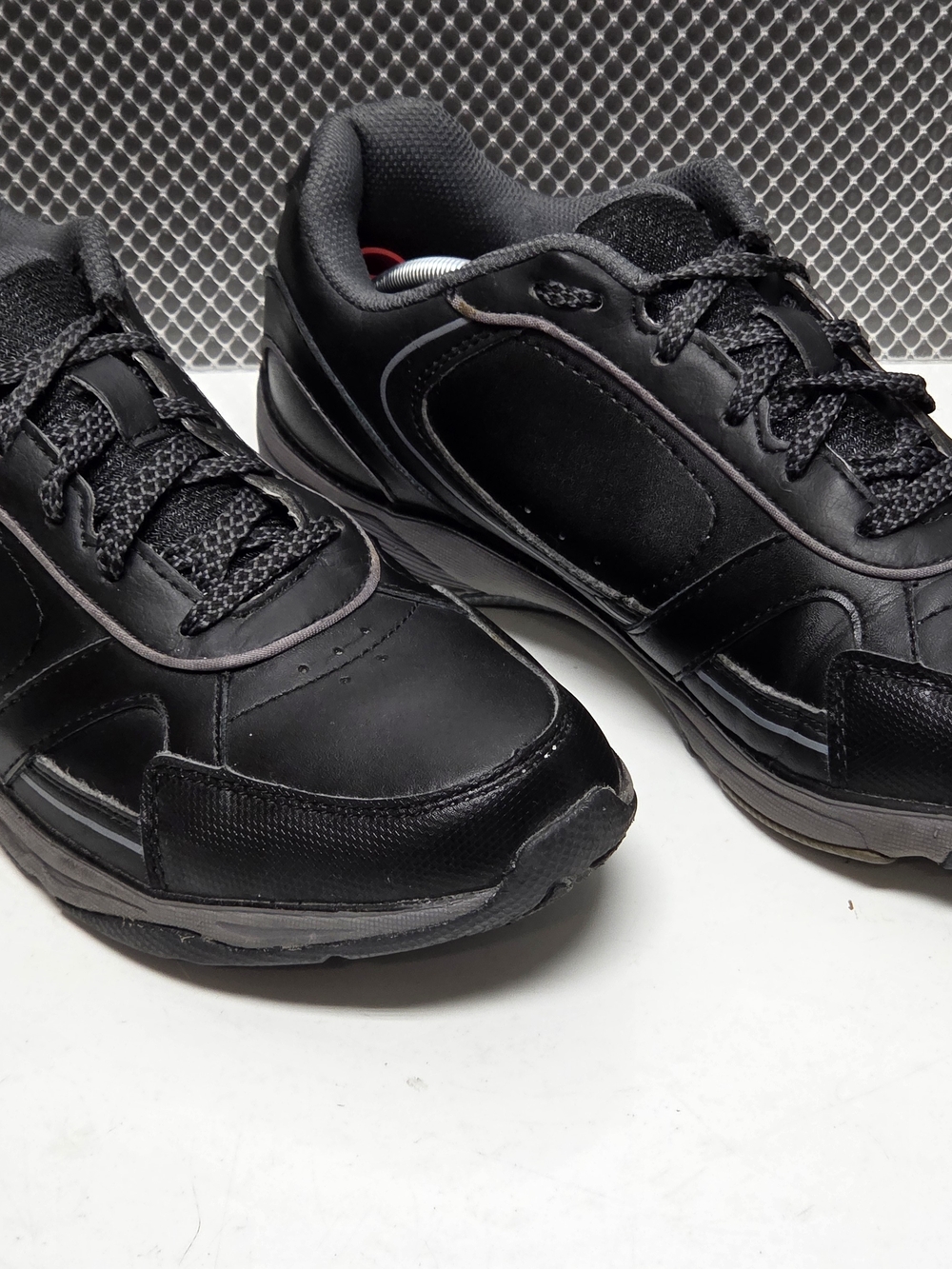 Vionic Black Women's Athletic Walking Sneakers